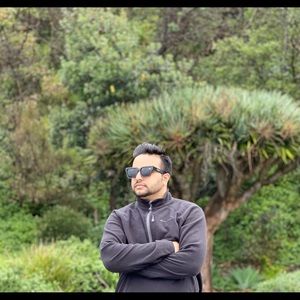 Meet your Posher, Bibek